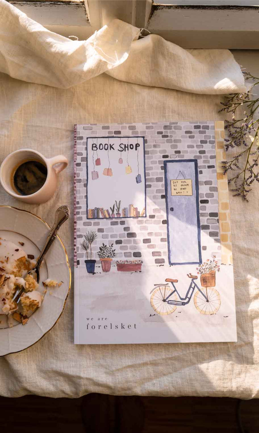 Magazin über vegane Rezepte, Achtsamkeit, Kreativität, Reiseberichte, Hundegeschichten, DIY's, Illustrationen, Aquarelle, Frühlingsmagazin, Vegane Rezepte Bücher